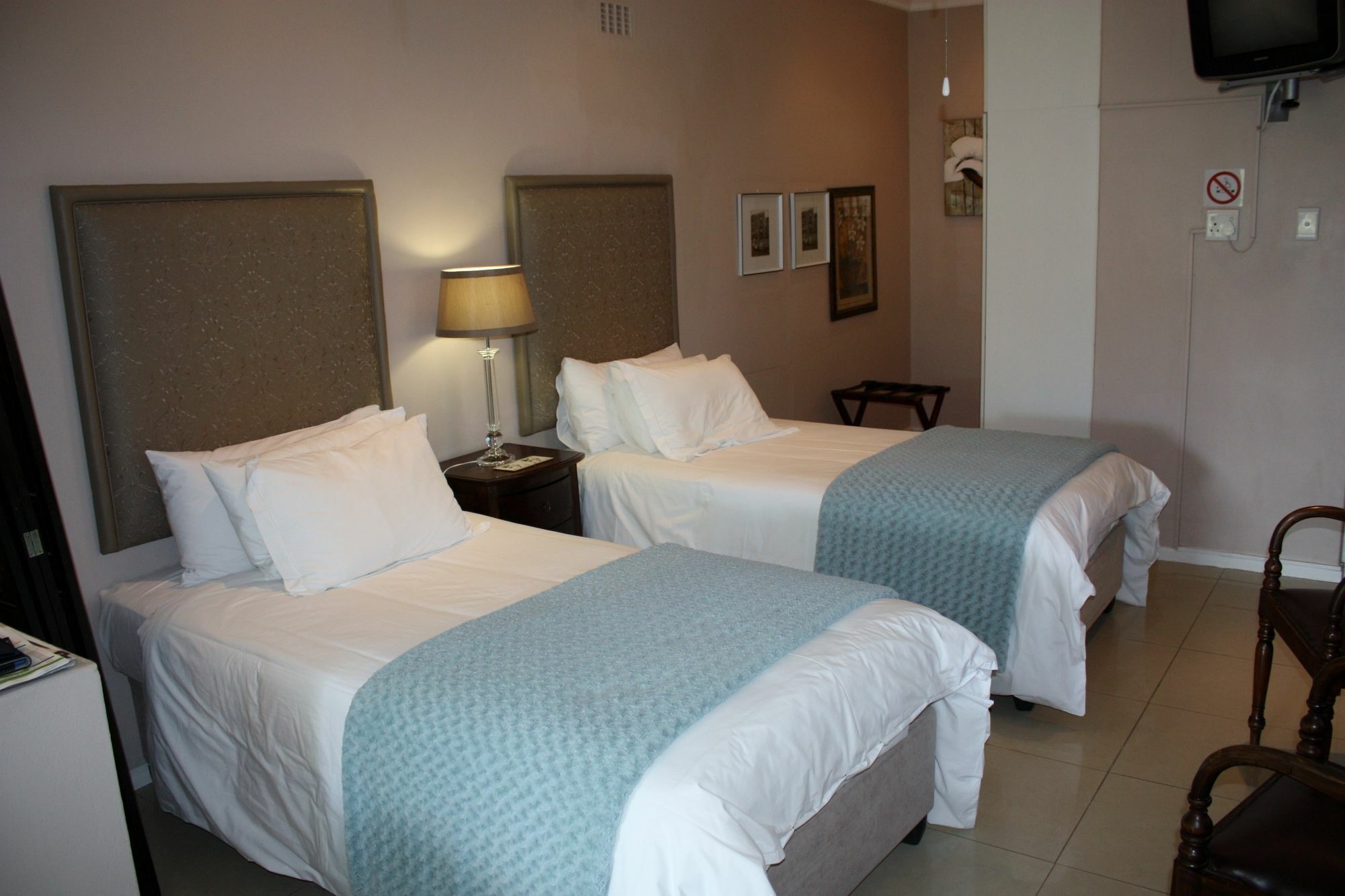 Somerset Lodge Montagu Bagian luar foto